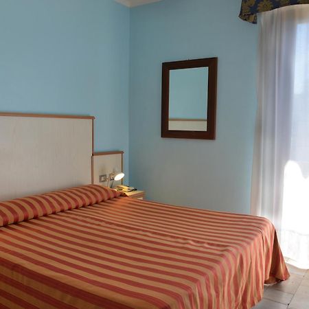 Hotel Rosalia 보르디게라 외부 사진