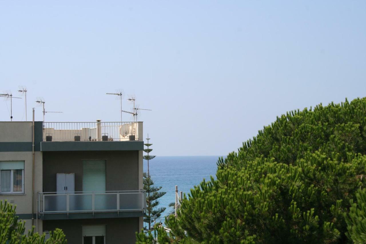 Hotel Rosalia 보르디게라 외부 사진